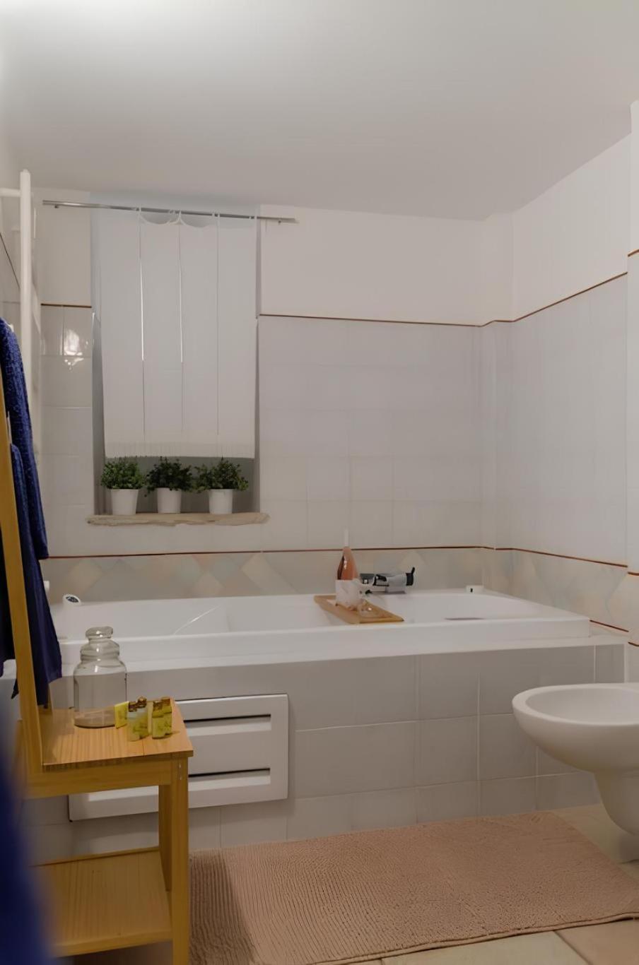 Maison De L'Air - Apt With Jacuzzi Джовинацо Екстериор снимка